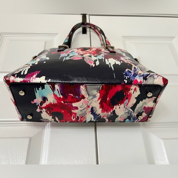 KATE SPADE SATCHEL, Very Good Condition - Picture 2 of 13